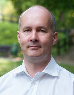 Prof. dr. med. pfau