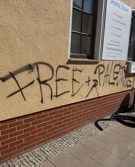 Beschmierte Hausfassade